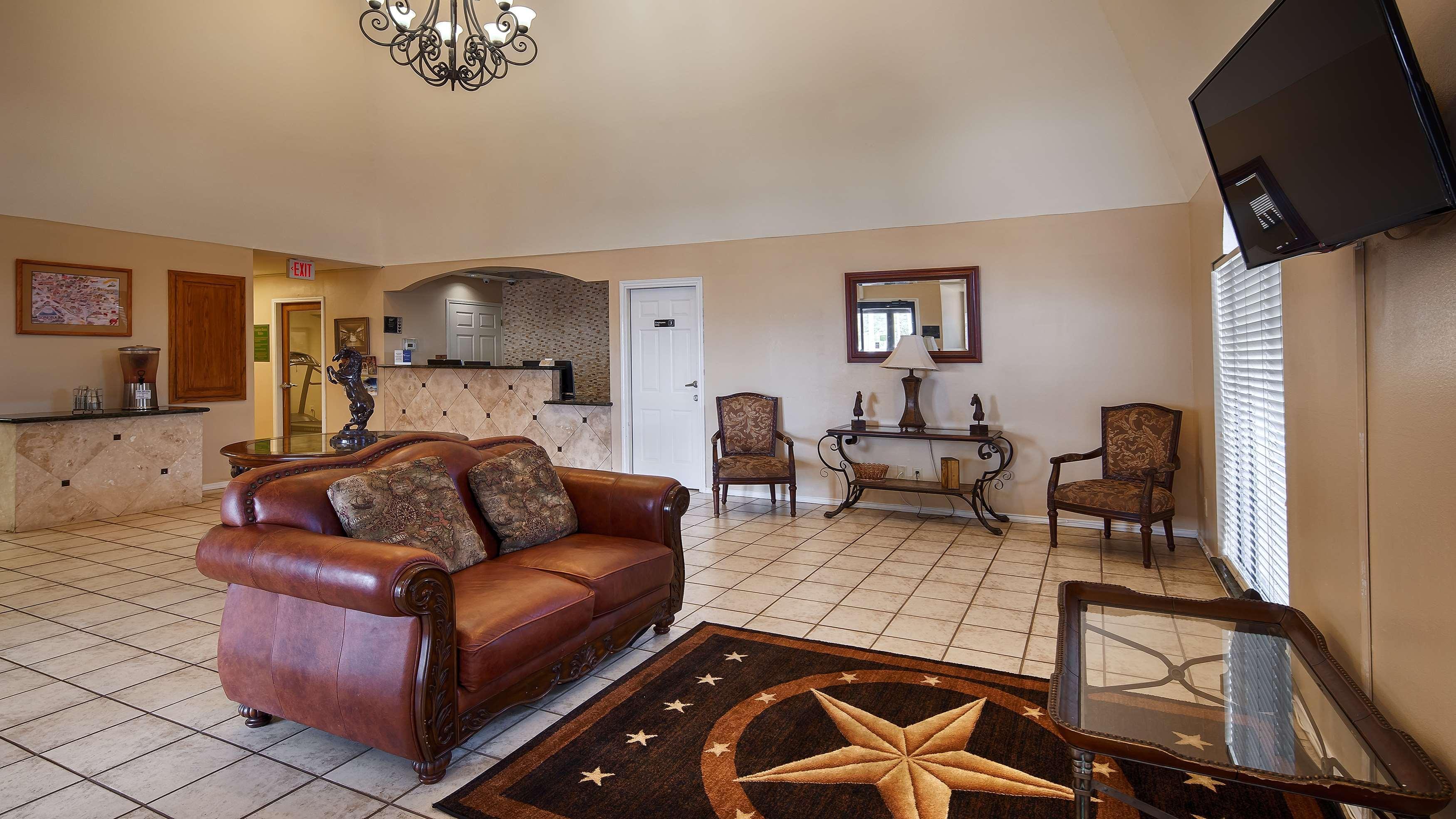 Best Western Plus Main Street Inn Brawley Екстериор снимка