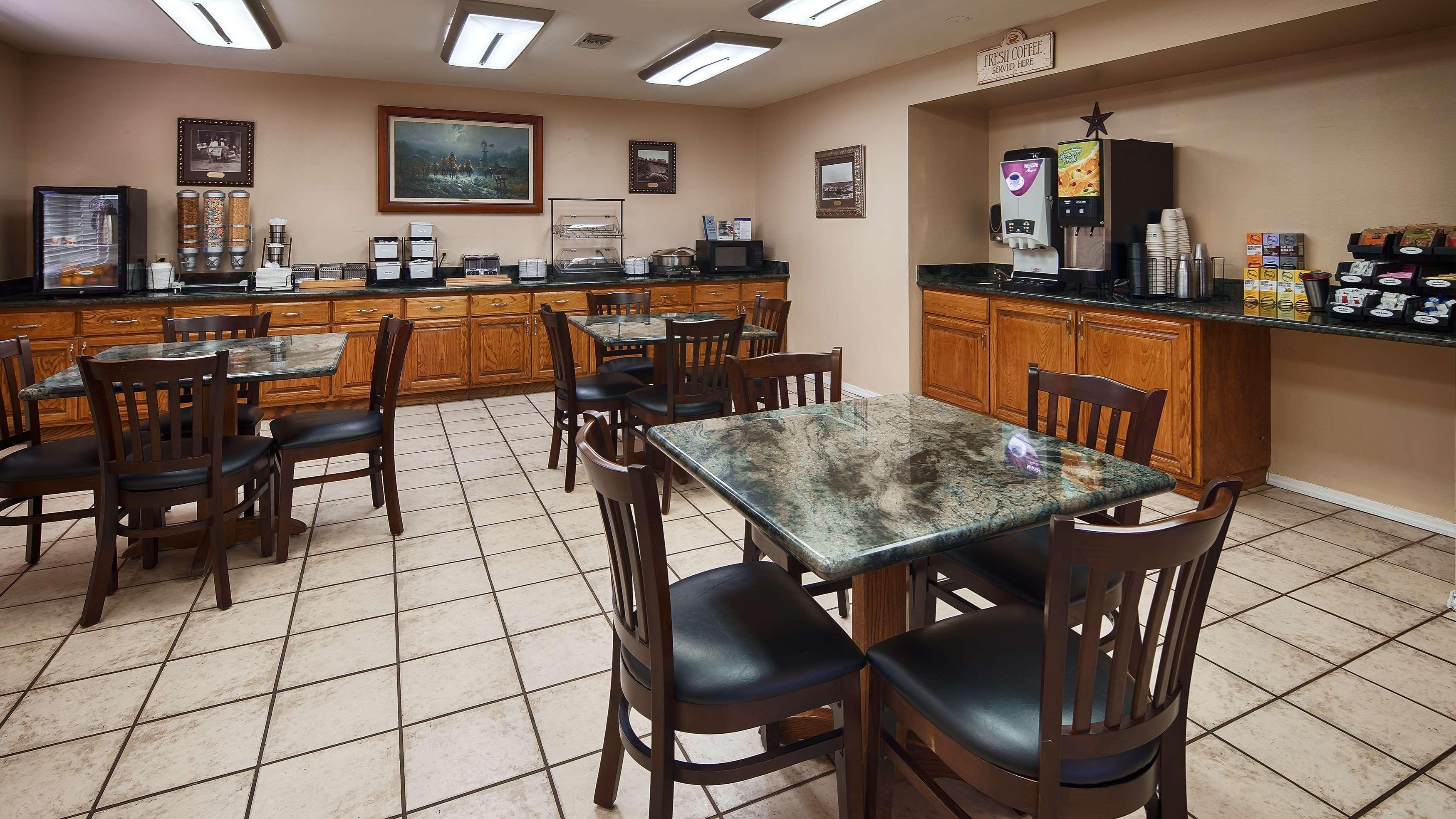 Best Western Plus Main Street Inn Brawley Екстериор снимка