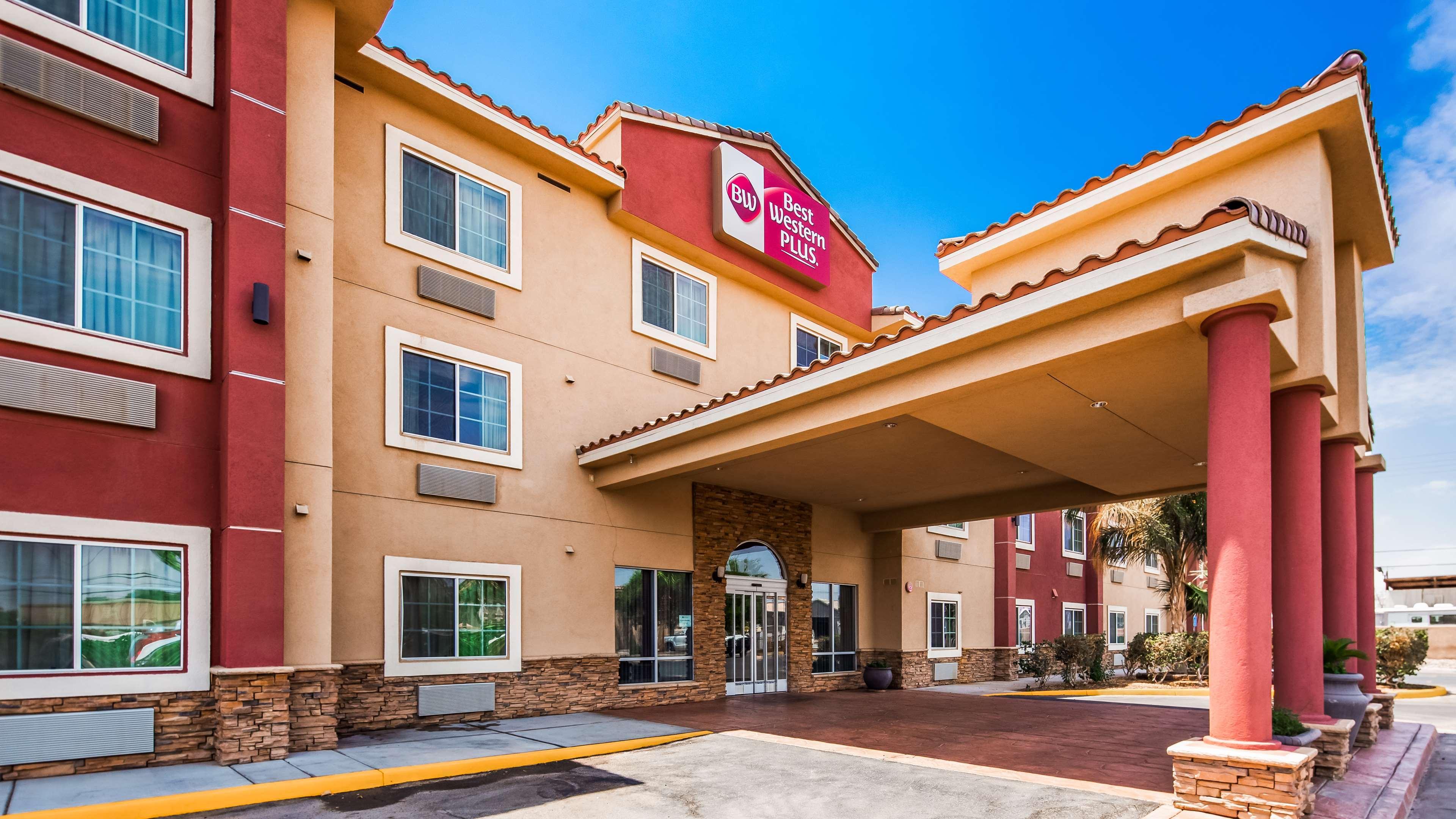 Best Western Plus Main Street Inn Brawley Екстериор снимка