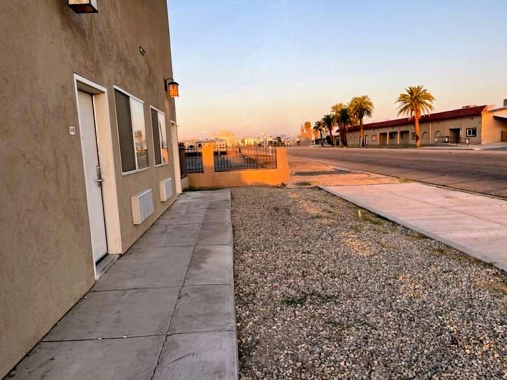 Best Western Plus Main Street Inn Brawley Екстериор снимка