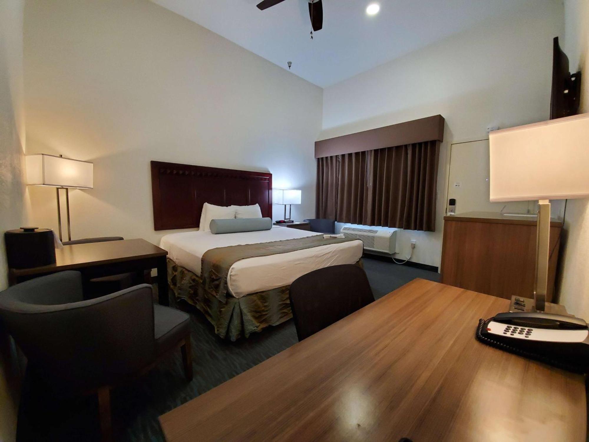 Best Western Plus Main Street Inn Brawley Екстериор снимка