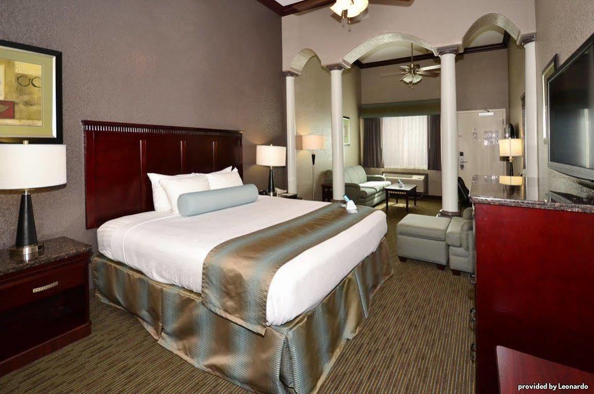 Best Western Plus Main Street Inn Brawley Екстериор снимка