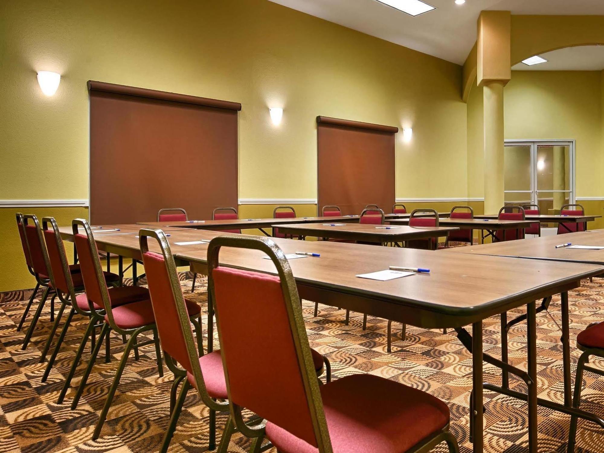 Best Western Plus Main Street Inn Brawley Екстериор снимка