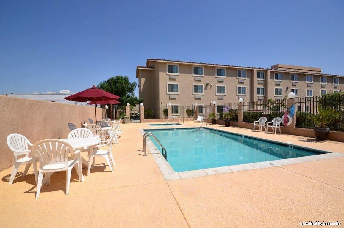 Best Western Plus Main Street Inn Brawley Екстериор снимка